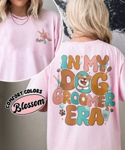 comfort colors custom dog groomer shirt in my dog groomer era personalized pet groomer gift 5yyi9