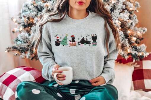 funny christmas cats sweatshirt with christmas cat family design for holiday wear and seasonal comfort 349g9