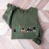 funny christmas cats sweatshirt with christmas cat family design for holiday wear and seasonal comfort nnmn3