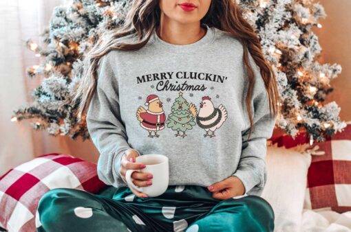 funny christmas chicken sweatshirt vintage farm animal t shirt ideal for chicken lovers and holiday gatherings 7hffl