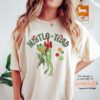 Funny Christmas Frog T Shirt - Mistletoe Toad Design for Holiday Fun - Unique Vintage Style with MILF Theme
