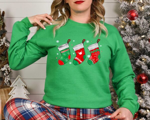 funny christmas shirt for women vintage style sweatshirt with unique sock design ideal for holiday outfits and celebrations sttq2 scaled