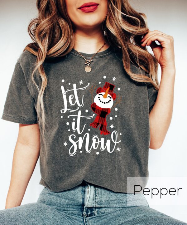 funny christmas shirt let it snow snowman crewneck t shirt for winter celebrations and holiday parties s55ac