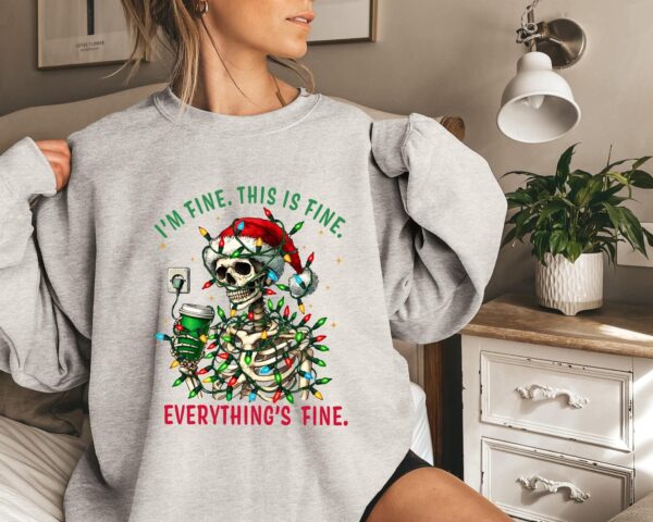 funny christmas shirts im fine everything is fine sweatshirt for women holiday sweater with unique design and comfortable fit wu2q0