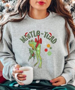 funny christmas sweatshirt featuring missile toad and mistletoe frog design man i love frogs milf theme for unique holiday style uwe9n