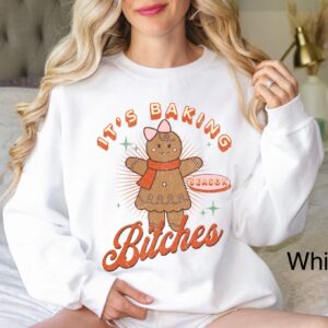 funny christmas sweatshirt for baking enthusiasts retro gingerbread cookie design perfect for holiday baking crew trlcy