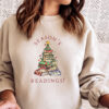 funny christmas sweatshirt for book lovers reading theme librarian sweater with christmas tree design for readers and bookworms 7hnyu