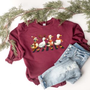 funny christmas sweatshirt for women featuring duck design perfect for farm lovers and holiday celebrations eyh9y