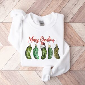 funny christmas sweatshirt for women with pickle design retro crewneck xmas shirt for pickle lovers p5bc1