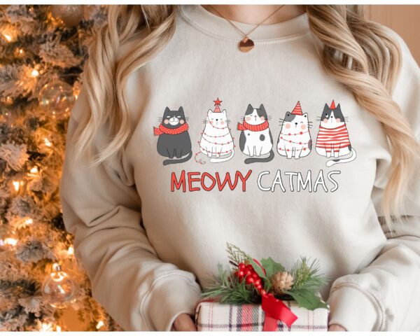 funny christmas sweatshirt meowy catmas design for cat lovers unique cats sweater for cat moms and pet owners n72th