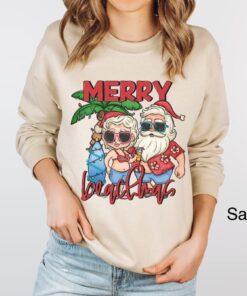 funny christmas sweatshirt merry beachmas shirt tropical xmas design for beach vacation mr and mrs claus mele kalikimaka theme kkbxu