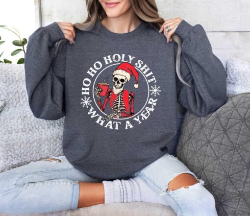 funny christmas sweatshirt skeleton santa claus design dead inside t shirt comfortable crewneck for holiday humor jwwzs