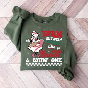 funny christmas sweatshirt torn between looking like a snack or eating one comfortable gym workout apparel for sarcastic humor uflqi