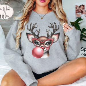 funny christmas sweatshirt with reindeer blowing bubble and glasses oversized holiday top for casual winter wear d5ewh