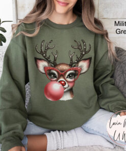 funny christmas sweatshirt with reindeer blowing bubble and glasses oversized holiday top for casual winter wear jev8u