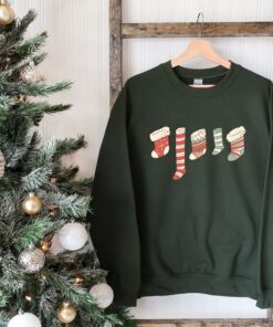 funny christmas sweatshirt with retro santa design for holiday gatherings and seasonal fun xq0ms scaled