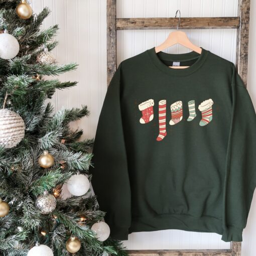 funny christmas sweatshirt with retro santa design for holiday gatherings and seasonal fun xq0ms scaled