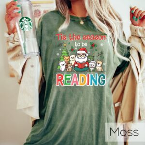 funny christmas t shirt for book lovers vintage santa design holiday reading tee perfect for xmas celebrations ingrw