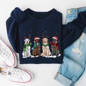 labrador christmas sweatshirt for dog lovers vintage crewneck featuring labrador retriever design and holiday theme f2yo3