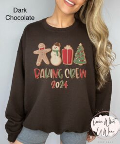 vintage christmas baking sweatshirt for holiday parties featuring gingerbread design and matching crew neck style xrnvy