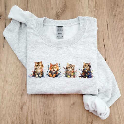 vintage christmas cat sweatshirt for cat lovers featuring meowy christmas design comfortable crewneck style 9sklr scaled