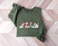 Vintage Christmas Cat Sweatshirt for Cat Lovers Featuring Various Cat Breeds and Kittens Ideal for Holiday Celebrations