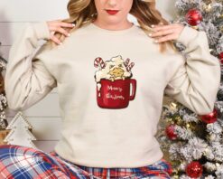 Vintage Christmas Cat T Shirt for Cat Lovers  Funny Meowy Christmas Design  Comfortable Cotton Fabric