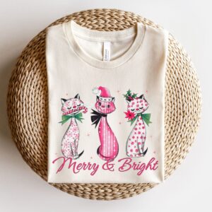 vintage christmas cat t shirt with pink design for cat lovers fun and festive holiday tee for cat moms wfig9 scaled