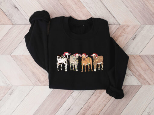 vintage christmas cow sweatshirt for women with highland cow design and festive lights crewneck style rvzhc scaled