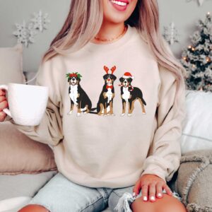 vintage christmas dog sweatshirt for dog lovers featuring cute dogs and holiday design ideal for dog moms and festive celebrations ipw52