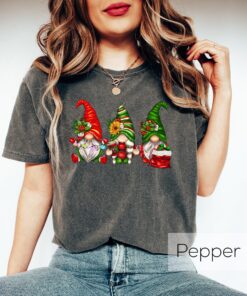 vintage christmas gnomes t shirt with buffalo plaid design for holiday winter celebrations and merry christmas gatherings jyq9c