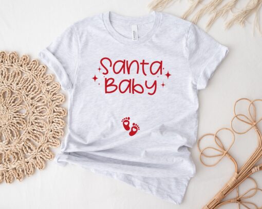 vintage christmas maternity shirt santa baby pregnancy announcement with fun design for holiday reveal and celebration e49pl