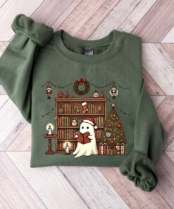 vintage christmas sweater for book lovers featuring ghost boo books design ideal for teachers and librarians cthnq