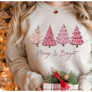 vintage christmas sweater for women with pink tree design holiday crewneck and sweatshirt for winter wear f2wp4