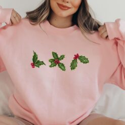 Vintage Christmas Sweater Trendy Crewneck Holiday Jumper Warm Winter Sweatshirt for Christmas Lovers and Holiday Apparel