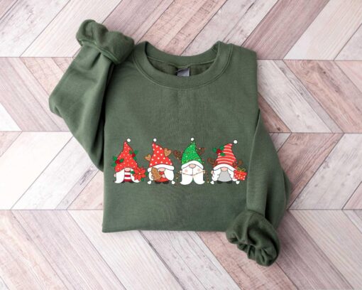 vintage christmas sweater with funny gnomes and ghosts design for women ideal for holiday gatherings and winter celebrations mjnuq