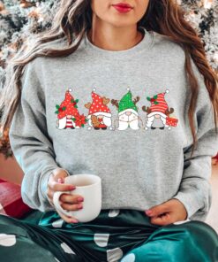 vintage christmas sweater with funny gnomes and ghosts design for women ideal for holiday gatherings and winter celebrations pe1td