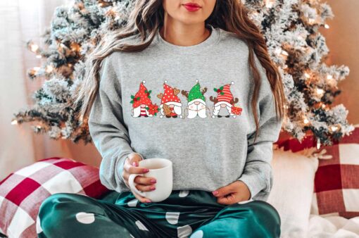 vintage christmas sweater with funny gnomes and ghosts design for women ideal for holiday gatherings and winter celebrations pe1td