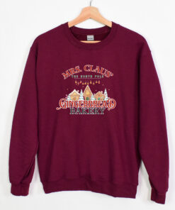 vintage christmas sweatshirt claus gingerbread bakery design with christmas cookies print for holiday celebrations and casual wear ar3xz scaled