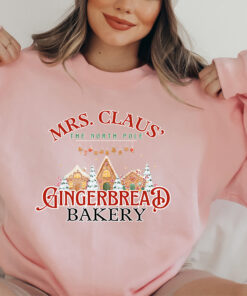 vintage christmas sweatshirt claus gingerbread bakery design with christmas cookies print for holiday celebrations and casual wear b1oim scaled