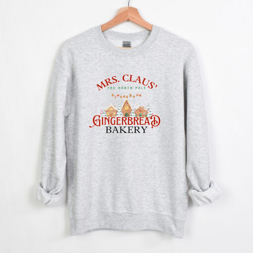 vintage christmas sweatshirt claus gingerbread bakery design with christmas cookies print for holiday celebrations and casual wear g5cf5 scaled