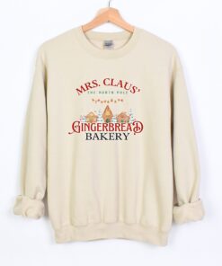 vintage christmas sweatshirt claus gingerbread bakery design with christmas cookies print for holiday celebrations and casual wear mmd6r scaled