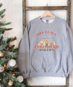 vintage christmas sweatshirt claus gingerbread bakery design with christmas cookies print for holiday celebrations and casual wear rzxp8 scaled