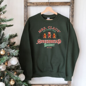 vintage christmas sweatshirt claus gingerbread bakery design with fun cookie print for holiday celebrations and casual wear zpb3r