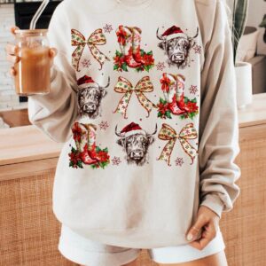 vintage christmas sweatshirt cowgirl crewneck retro hoodie with highland cow bow design for a fun festive season s2e5n