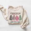 vintage christmas sweatshirt featuring farm fresh tree cakes design with funny holiday theme for unique style and comfort jdh9b scaled