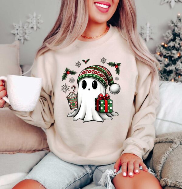 vintage christmas sweatshirt featuring ghost santa design for holiday celebrations and halloween parties e99ut