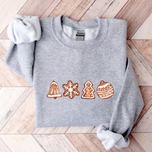 vintage christmas sweatshirt featuring gingerbread and cookies for family matching holiday apparel 7lomz