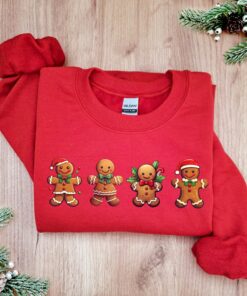 vintage christmas sweatshirt featuring gingerbread and cookies for family matching outfits and holiday gatherings cajju scaled