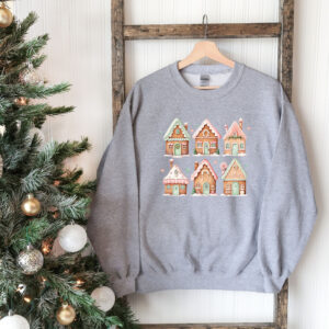 vintage christmas sweatshirt featuring gingerbread house design for women fun crewneck pullover for holiday celebrations bjplk